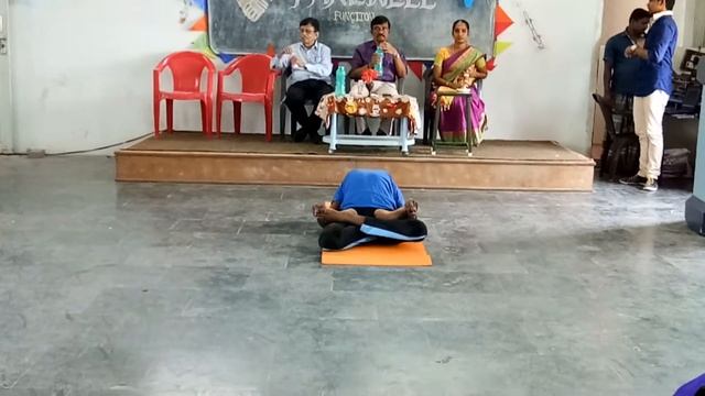 My college farewell function start to first program my yoga... смотреть онлайн