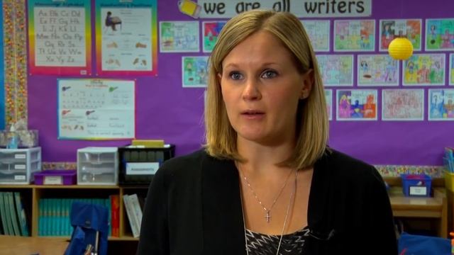 Explorer Community School смотреть онлайн