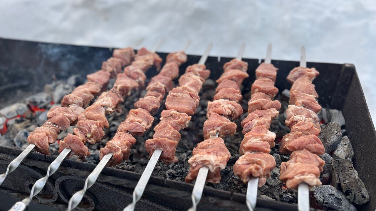 ШАШЛЫК ИЗ СВИНОЙ ШЕИ к 23 февраля. Идеальный маринад ВНИМАНИЕ РОЗЫГРЫШ ПРИЗА!!! смотреть онлайн