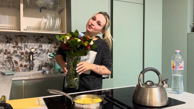 ВЛОГ | мини шоппинг, спонтанно уехали в клуб, реклама пельменей смотреть онлайн