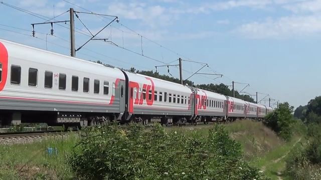 Электровоз ЭП20-010 со скорым поездом №101 Москва — Адлер смотреть онлайн