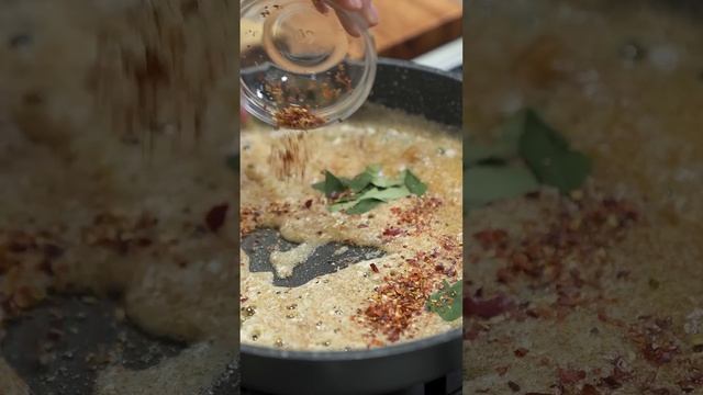 Salted Egg Wings Recipe! | Chef Tatung смотреть онлайн