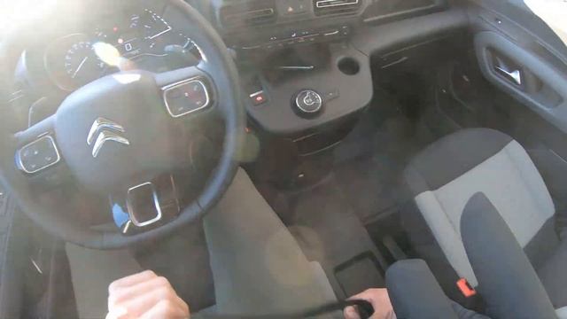 Citroën Berlingo Feel Pack M 1.2 PureTech 130 EAT8 Artense Grey смотреть онлайн