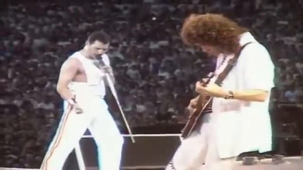 Queen   I Want To Break Free Live At Wembley