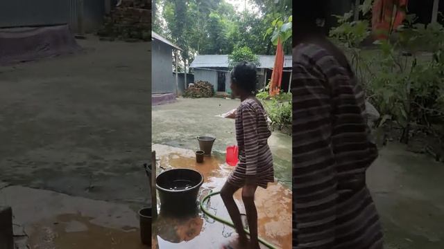 ei loktake niye je ki kori#funny #shortvideo смотреть онлайн