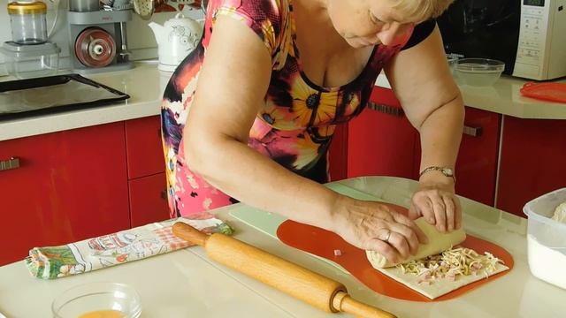 ► ♛ Пицца наизнанку за 5 минут. Быстрый завтрак За уши не оттянуть. смотреть онлайн