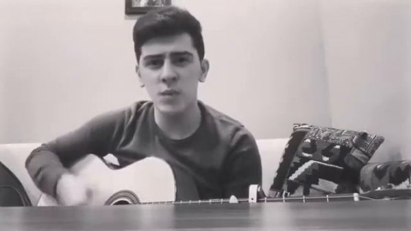 Азербайджанец красиво спел про папу