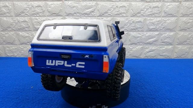 Unboxing + Test WPL C24 Under $ 40 Scale 1/16 RTR 4WD 2.4G Mini Scaler Crawler Off Road RC Car 2CH смотреть онлайн
