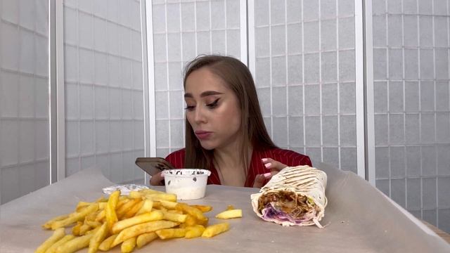 Мукбанг/Шаурма😍 Болтаем о мужиках🤣Ваши истории😻 смотреть онлайн