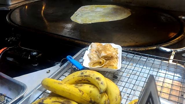 Roti banana roll phuket walking street смотреть онлайн