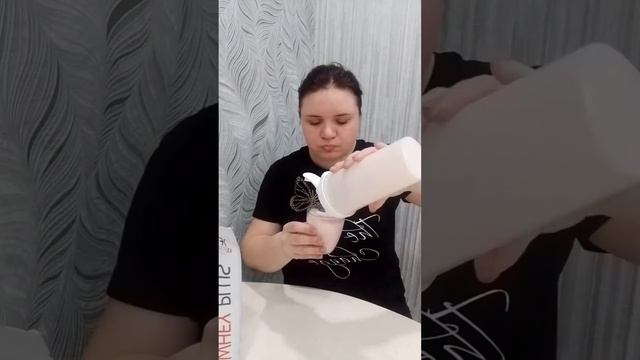 Время позднее, а я хочу есть 🙈 смотреть онлайн