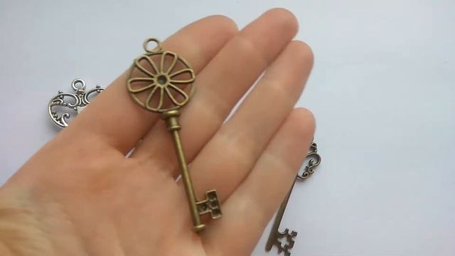 Металлический декор. Ключики. Подвеска. Интернет магазин "Радужный КАБОШОН" смотреть онлайн