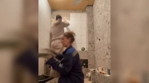 как сделать РЕМОНТ в у6итой ВАННОЙ? *быстро, дешево, без опыта*
