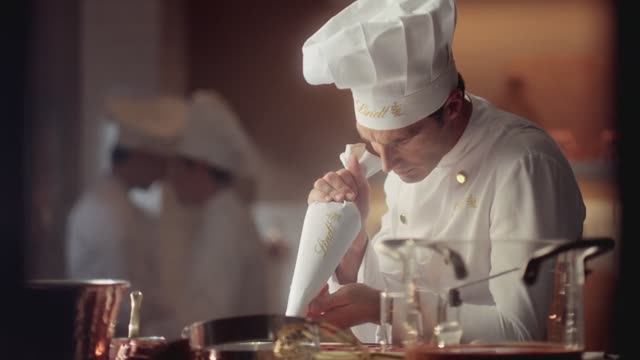 Конфеты Lindt LINDOR смотреть онлайн