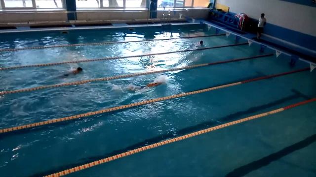 Эстафета (5 дорожка, Илья плывет последний) смотреть онлайн