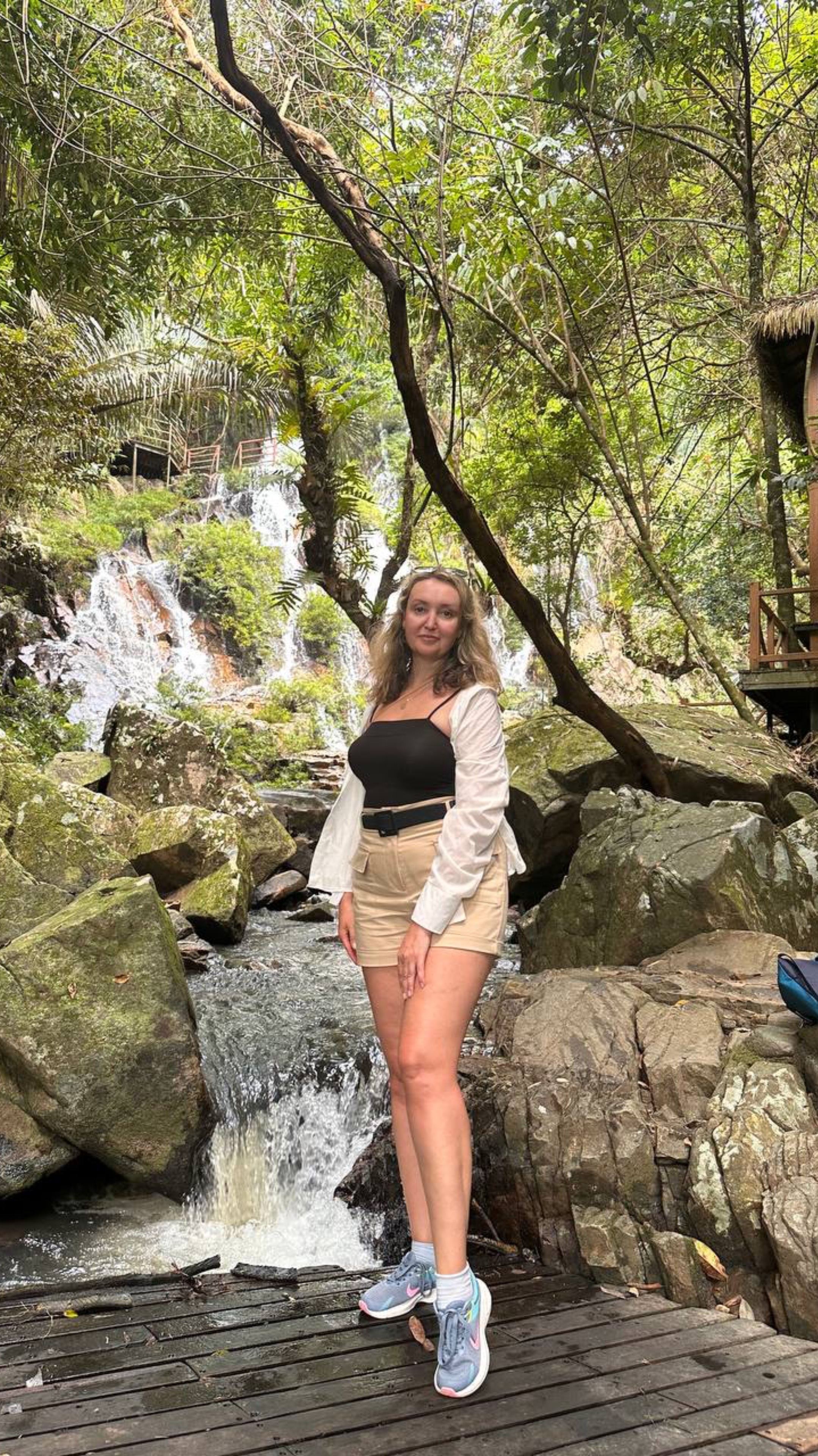 Стеклянный мост в Китае. Экскурсия по парку Янода смотреть онлайн