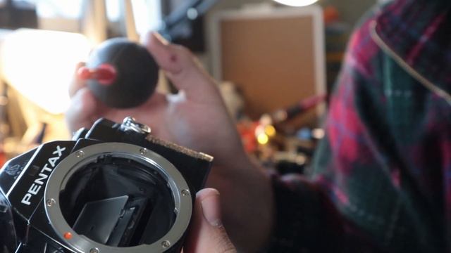Pentax MX Focus Screen Removal смотреть онлайн