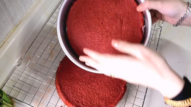 كيكة ريد فلفيت.. الكيكه المخمليه ماشاءالله الطعم حكايه تابعوها بالتفصيل Red Velvet Cake смотреть онлайн