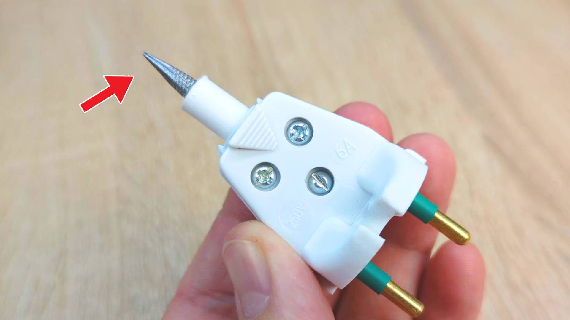 Мебельщик поделился хитростью! Как вырезать отверстие под розетку в шкафу смотреть онлайн