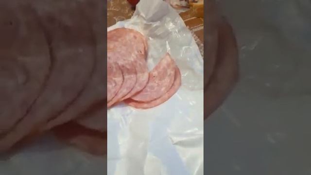 Колбасная нарезка Чехия смотреть онлайн