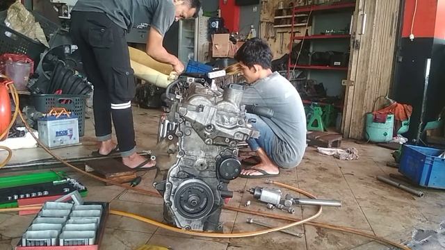 Pembongkaran mesin nissan grand livina hr15 смотреть онлайн