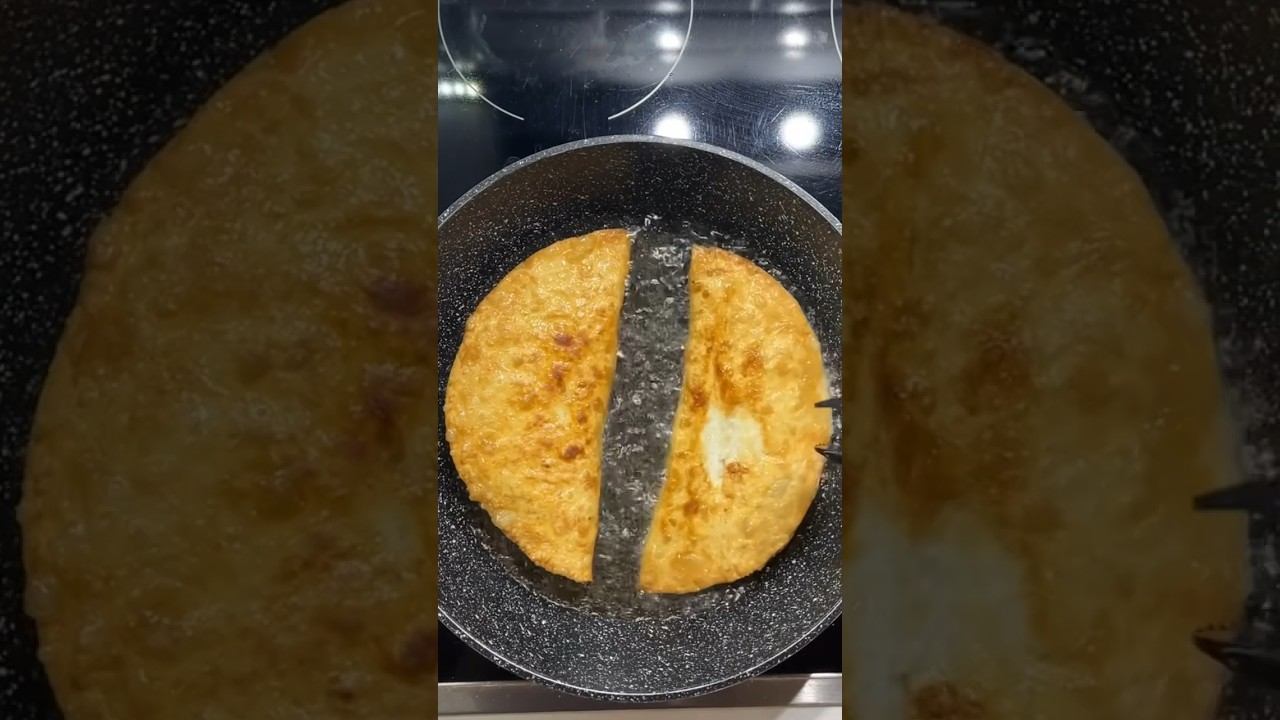 ЛЕНИВЫЕ ЧЕБУРЕКИСъедается за раз!!!#shorts #рецепт #чебуреки смотреть онлайн