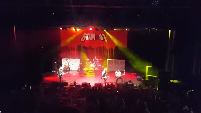 Sum 41 - Over My Head Live @ O2 Forum Kentish Town London (2016) смотреть онлайн