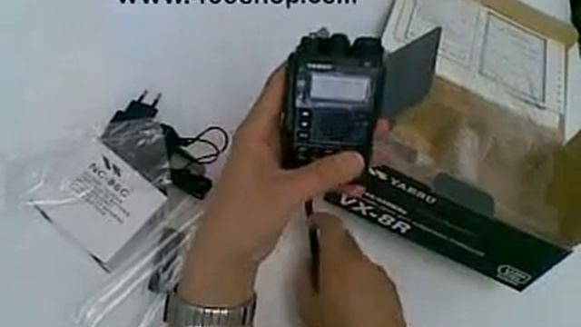 Yaesu VX-8R Tri-Band Handheld Ham Radio Transceiver x1 set смотреть онлайн