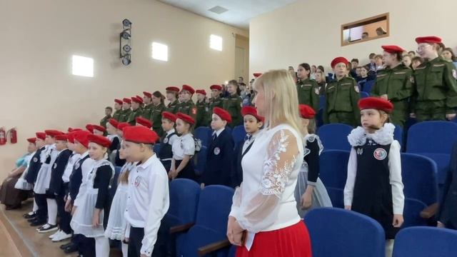 Посвящение в кадеты учащихся 1 "А" и 5 "А" классов смотреть онлайн