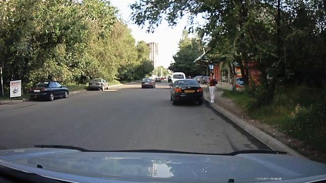 Забавный сотрудник ГАИ смотреть онлайн