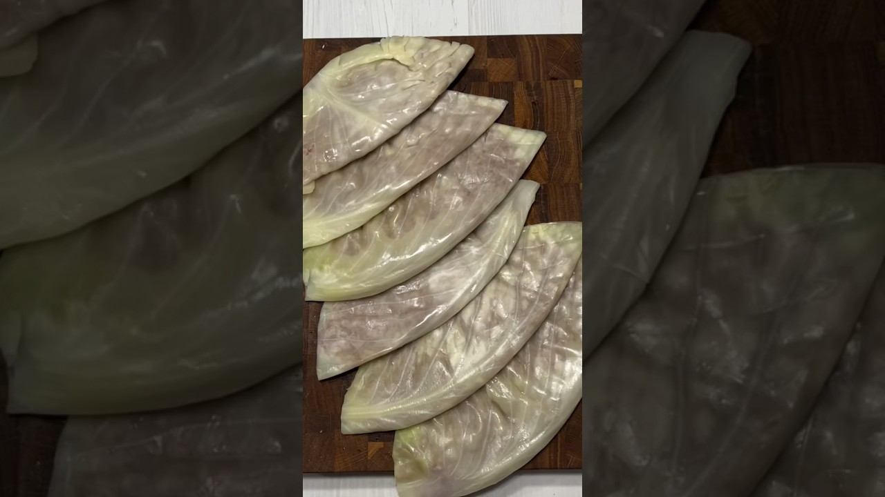 ЧЕБУРЕКИ ИЗ КАПУСТЫ#shorts #рецепт#чебуреки#домашние смотреть онлайн