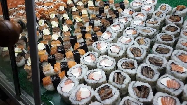Sushis. Niguiris. #japinhaexpress #comida #comidajaponesa #apdegoiania #temak #sashimi #yakisoba смотреть онлайн