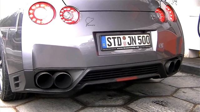 Nissan GTR w/ Chrome Orange Striping: Flooring on Track! смотреть онлайн