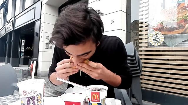 Big mac challange ( I drink coca colla with ketchup?) смотреть онлайн