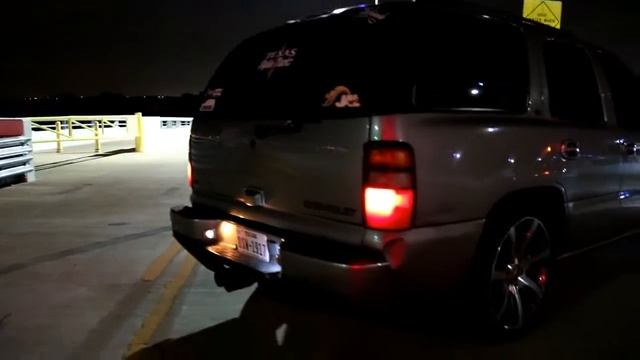 emmanuel's Tahoe On 22s смотреть онлайн