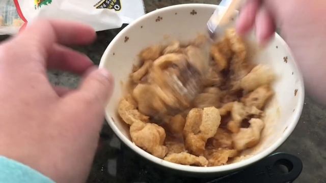 How to Make Cinnamon Keto Cereal смотреть онлайн