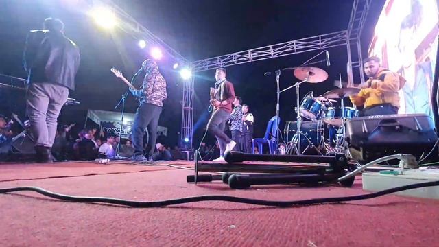 Choo Loo performed by Chemical latch in Pulchowk Campus (LOCUS event 2023) смотреть онлайн