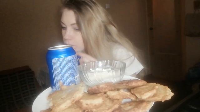 Мукбанг драники из картошки говорю с вами ржуу😂😂😘😘 смотреть онлайн