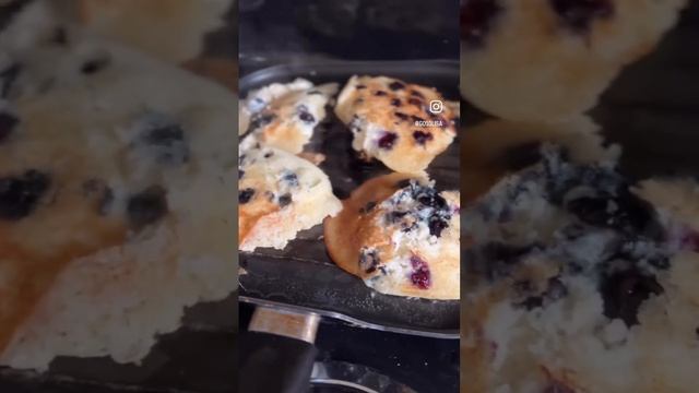 Blueberry Pancakes | GO10LISA смотреть онлайн