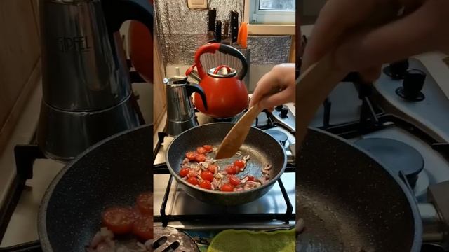 Фантастическое блюдо овощная шакшука на завтрак от Евгения Сергеевича) смотреть онлайн