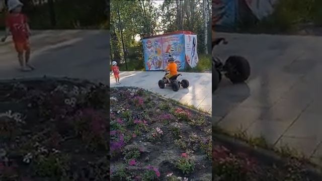 Заезд на квадроцикле смотреть онлайн