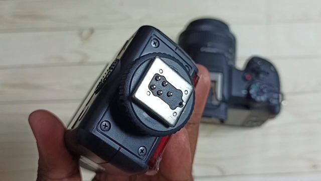 Camera Multi Function Shoe Adapter AD-E1 смотреть онлайн