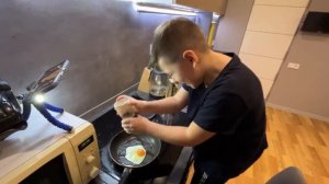 ГОТОВИМ ЯИЧНИЦУ - инструкция для детей