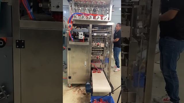 4 Lanes ketchup sauce packing machine #industrialmachine #machine #automaticpackagingline #factory смотреть онлайн