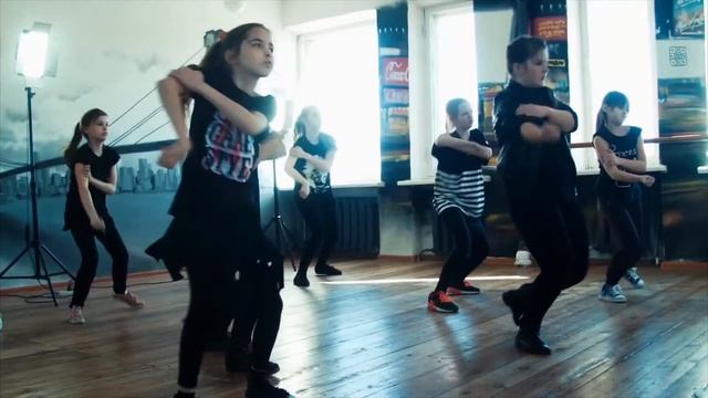DANCE-COOL | СОРМОВО | HIP-HOP BEGINNERS | CHOREO BY FORMOZA смотреть онлайн