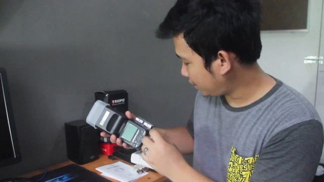 TRIOPO TR - 950 Manual Multi Flash Camera Speedlight for Canon Nikon Unboxing and Review (Tagalog) смотреть онлайн