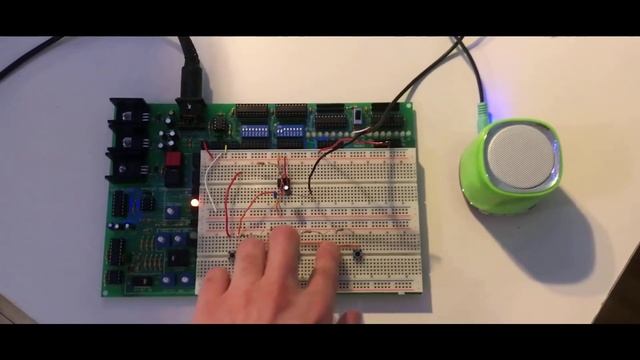 Analog Musical Instrument Using 555 Oscillator смотреть онлайн