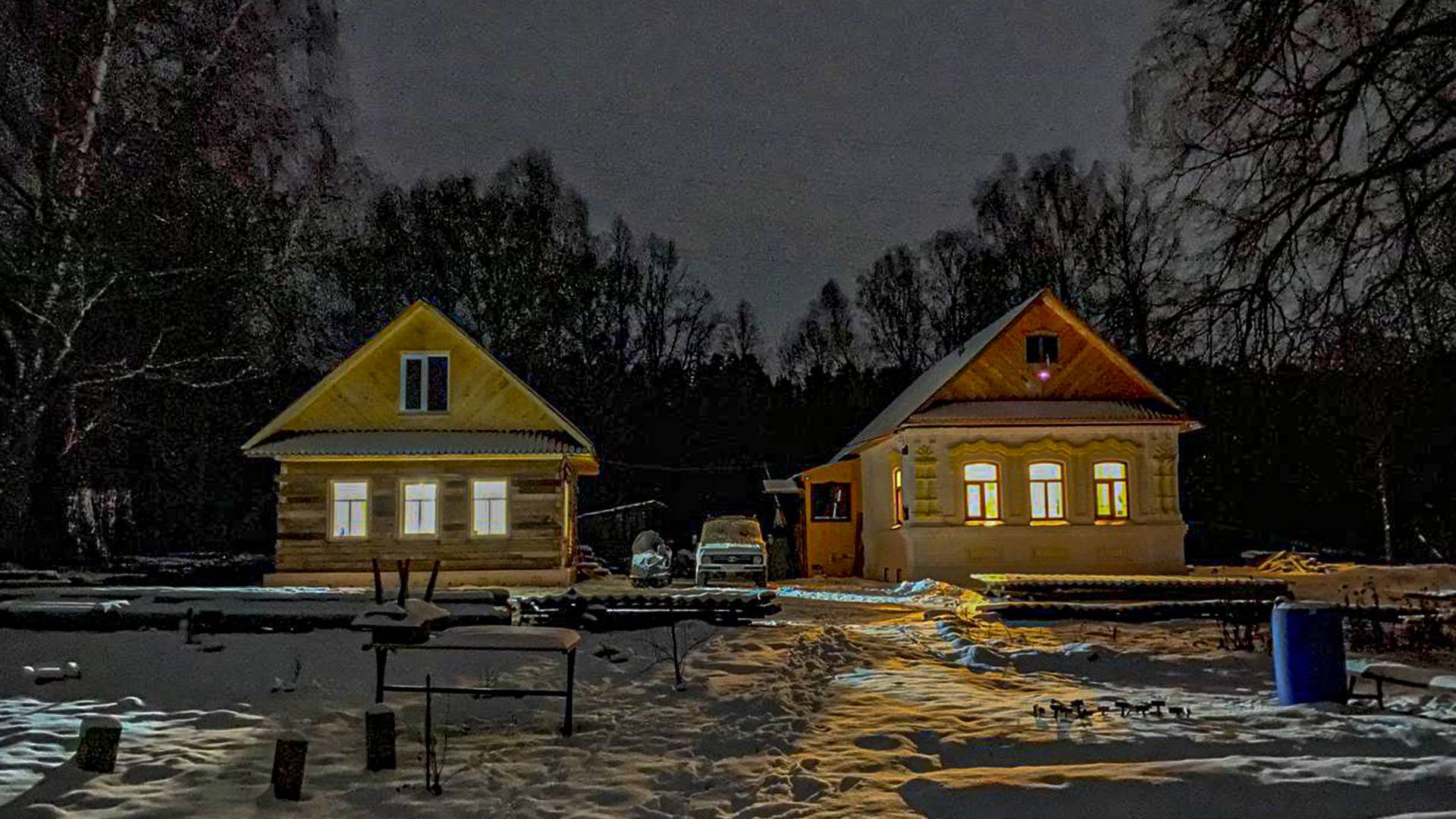 Жизнь в опустевшей деревне около леса. Пришла зима, но стройка продолжается. Подарки от зрителей смотреть онлайн