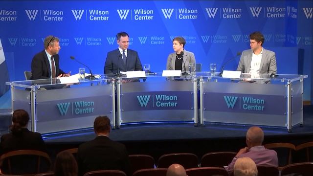 Geopolitics and the 5G Supply Chain смотреть онлайн