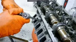 При каком усилии сломается свеча накала.